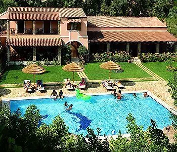 Corfu Club Aparthotel 3*