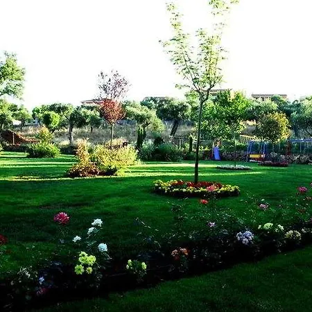 Corfu Club Aparthotel 3*