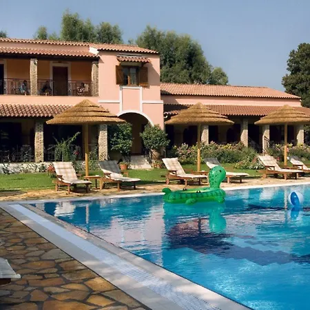 Corfu Club Aparthotel 3*