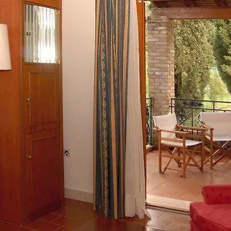 Corfu Club Aparthotel 3*