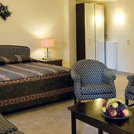 Corfu Club Aparthotel 3*